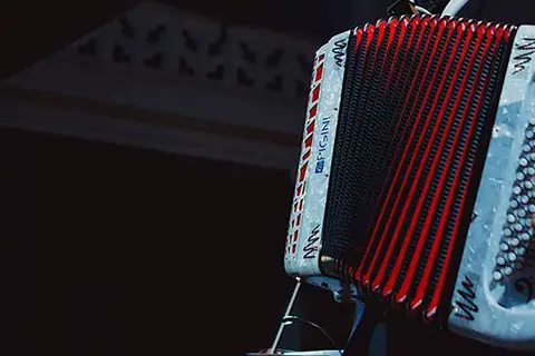 Звуки и свечи. Феличита. Шедевры Челентано, Тото Кутуньо, Аль Бано, Стинга