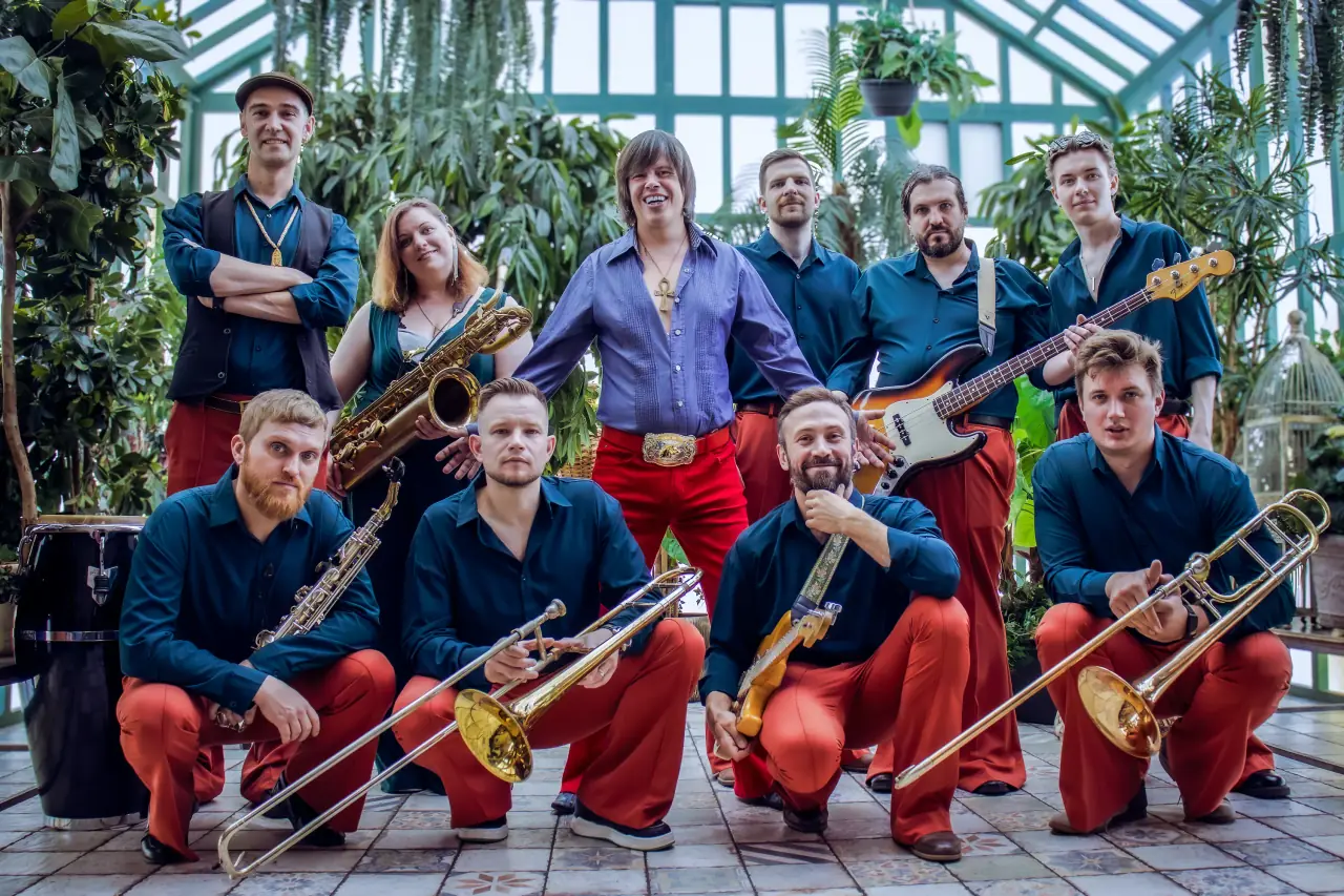 Pozitiva Funk Orchestra. Оркестр ураганного фанка