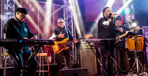 Dipped in Purple. Deep Purple & Pink Floyd Tribute