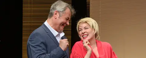 Прелесть,что за дурочка!